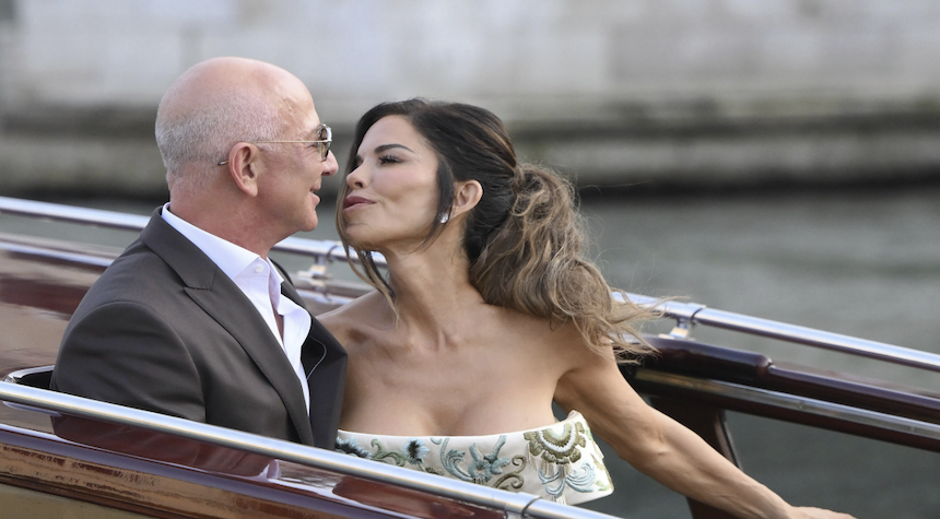 Bezos and Sánchez Begin Lavish Wedding Weekend in Venice