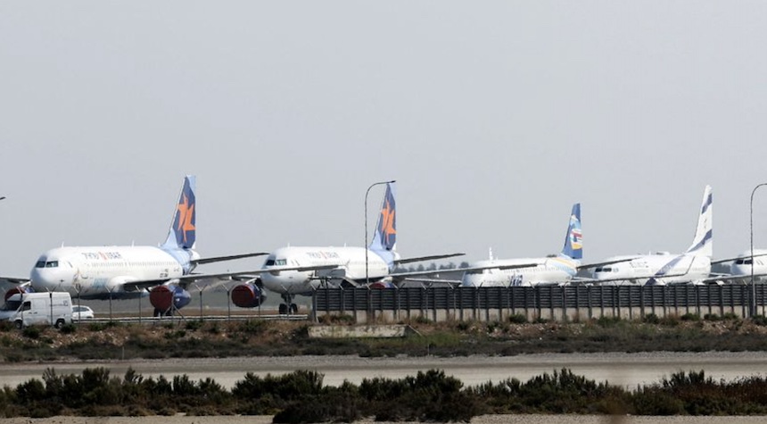 Thousands Stranded as Airlines Mull Mideast Shutdown After U.S. Strikes Iran