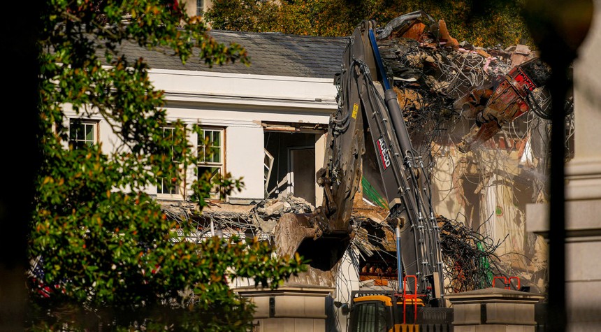 Nonprofit Organization Faces Scrutiny Over Involvement in Trump White House Ballroom Project