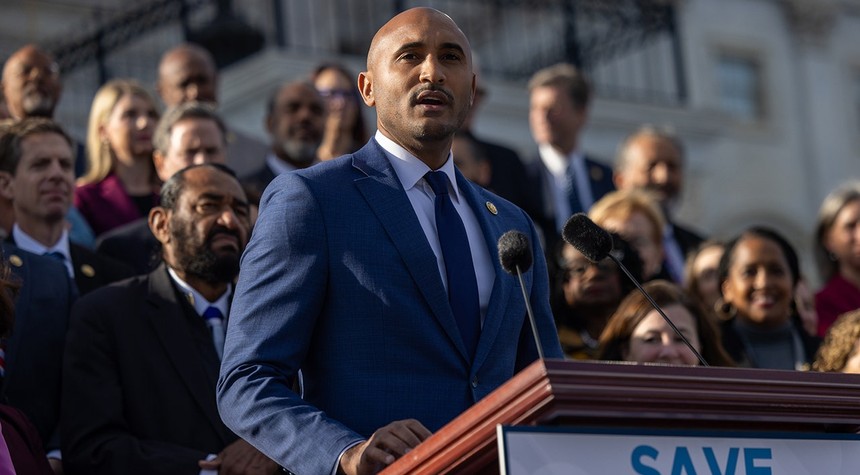 Democrats Face Internal Divisions After Government Shutdown Ends