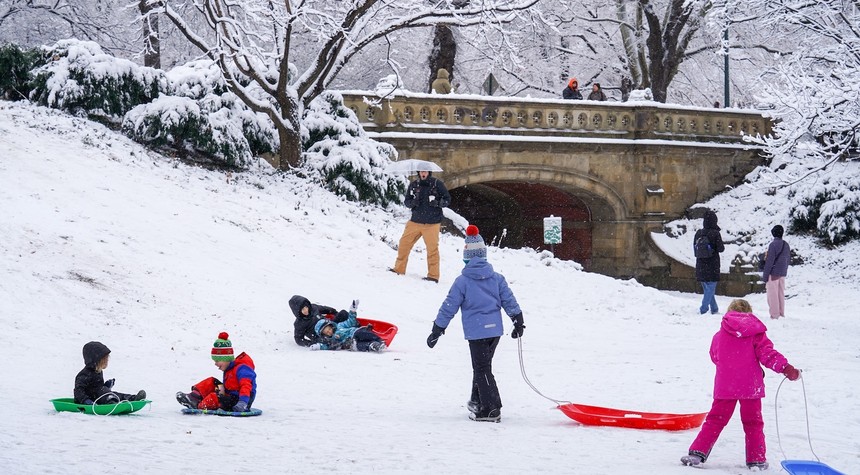 New York City Braces for Heaviest Snowfall in Nearly Four Years