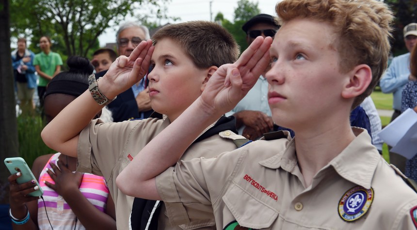 Pentagon Reviews Preferential Treatment for Scouts Amid Membership Policy Changes