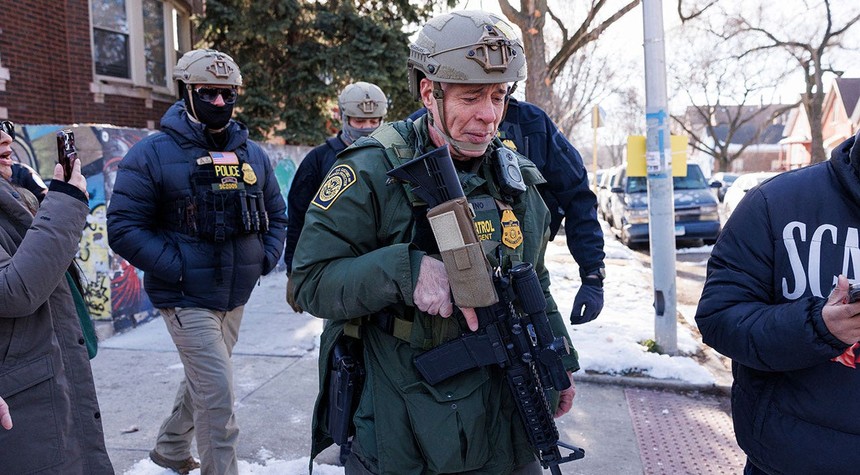 Border Patrol Chief Returns to Chicago as Immigration Enforcement Operations Intensify