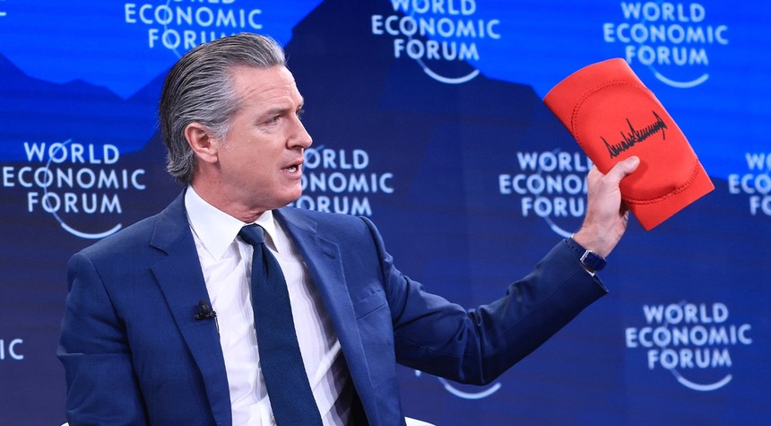 Newsom Displays Kneepads at Davos Forum While Criticizing Trump Administration