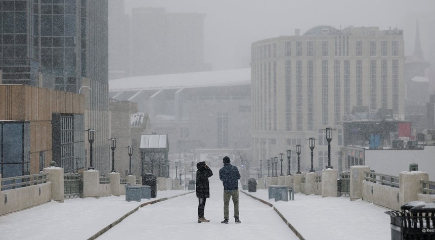 Winter Storm Emergency Declared in 18 States as Travel Chaos Grips America