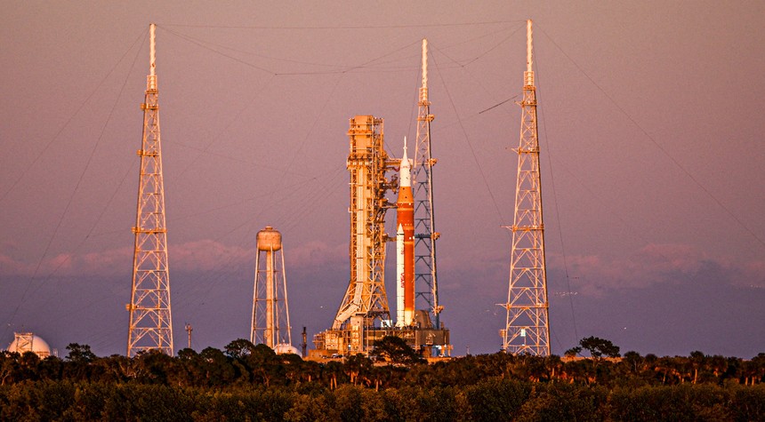 NASA Delays Moon Mission as Rocket Returns to Hangar for Critical Repairs
