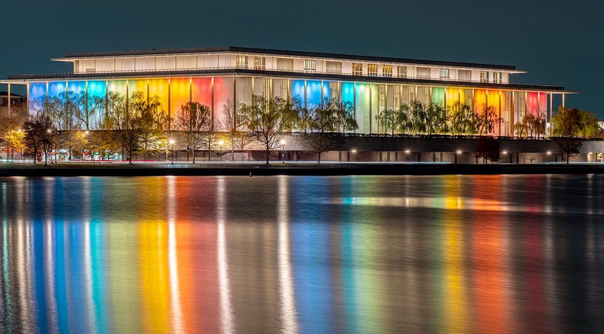 Trump-Kennedy Center to Close for Two Years of Major Renovations