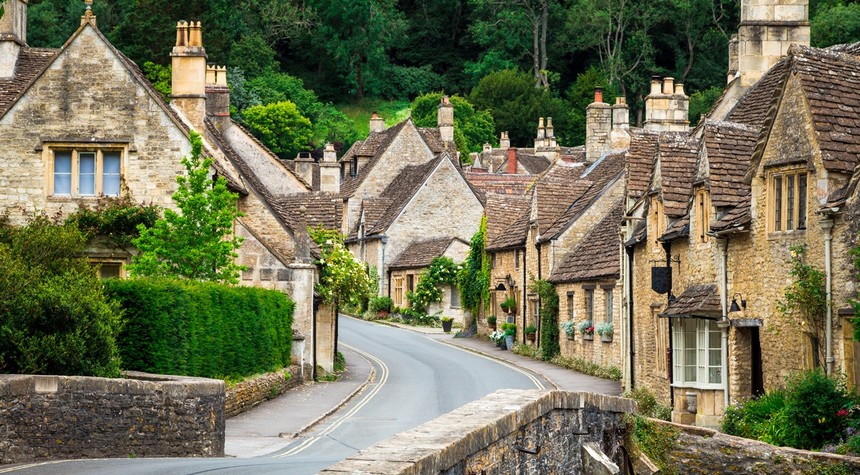 Cotswolds Village Proposes Penalties to Preserve Historic Charm
