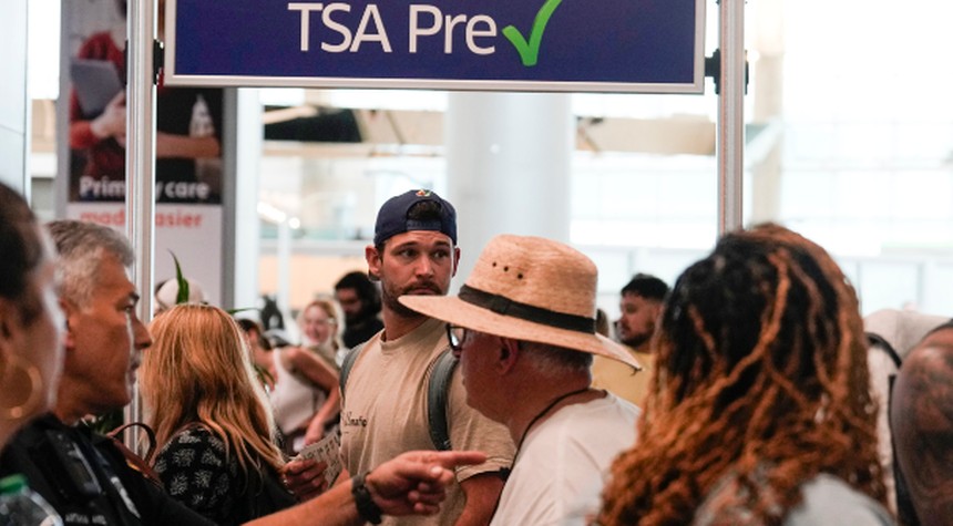 Oakland Resident Accused of Attacking TSA Officers and Police at Dallas Airport