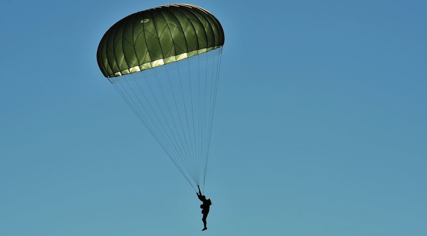 American Colonel Survives Two Days Behind Enemy Lines in Iranian Mountains