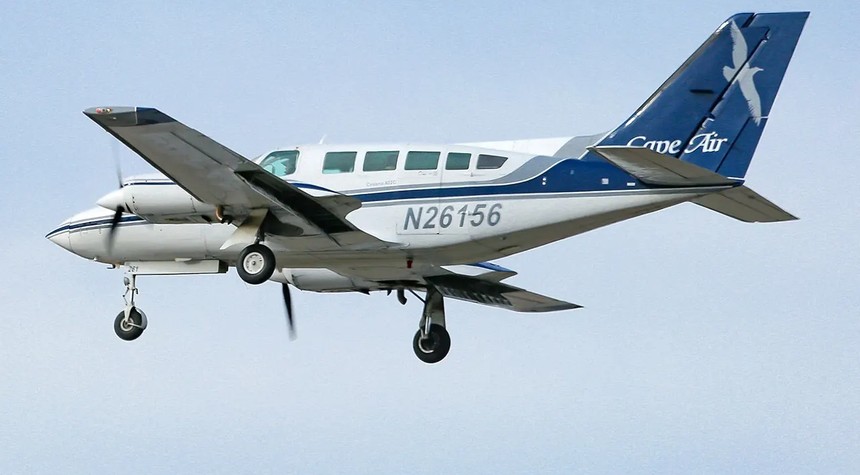 Pilot Safely Returns Cape Air Aircraft to Nantucket After Door Opens in Flight