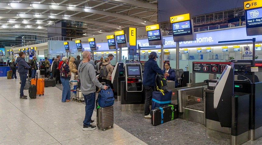 Technical Malfunction Strands 20,000 Bags at London's Heathrow Airport