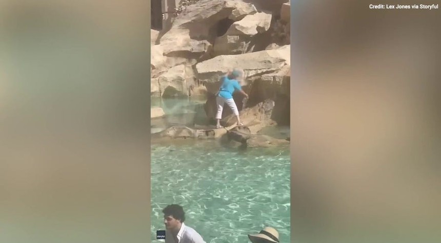 New Zealand Tourist Fined After Diving Into Rome's Trevi Fountain