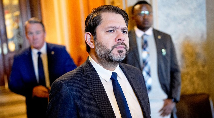 Democratic Senator Under Scrutiny for Leadership PAC Spending on Family Trips