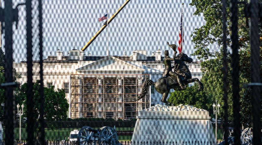 Trump Administration Weighs Permanent Barriers Near White House Complex