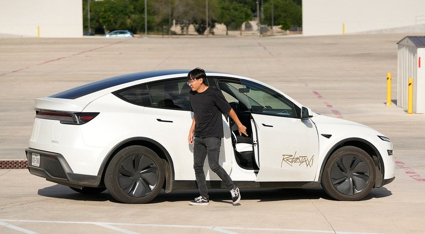 Tesla Expands Robotaxi Service to Miami as Federal Safety Concerns Mount