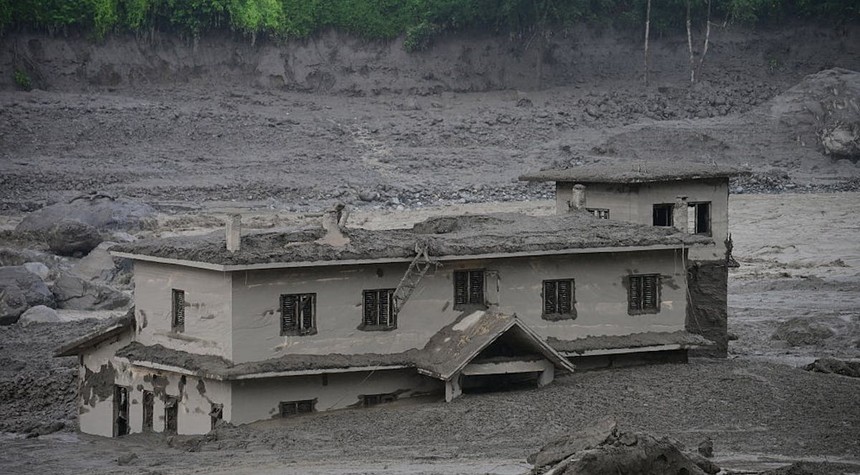 Himalayan Catastrophe Claims Over 900 Lives as Search Continues for Thousands Missing