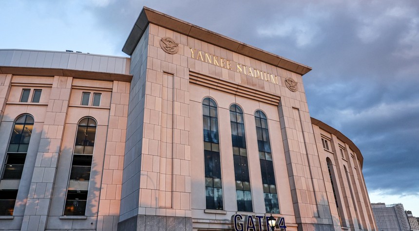 New Jersey Woman Sues Yankees for $10 Million After Bat Strikes Her at Stadium