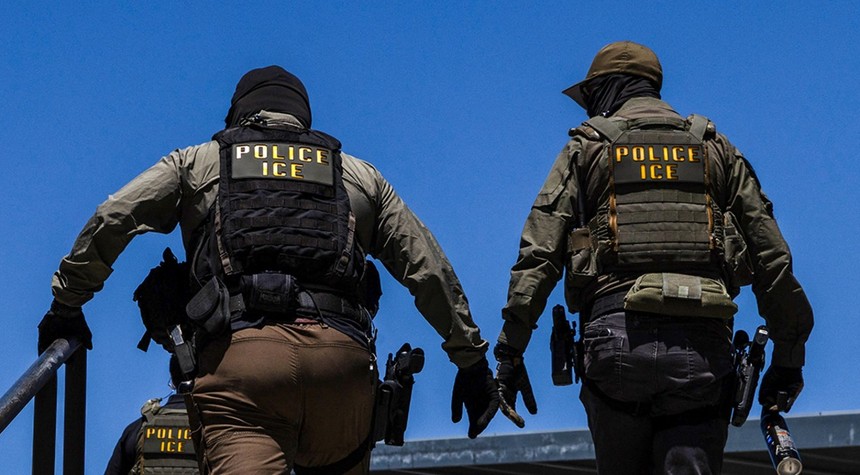 FBI Warns Immigration Officers of Fake Dating Profiles Designed to Expose Their Identities