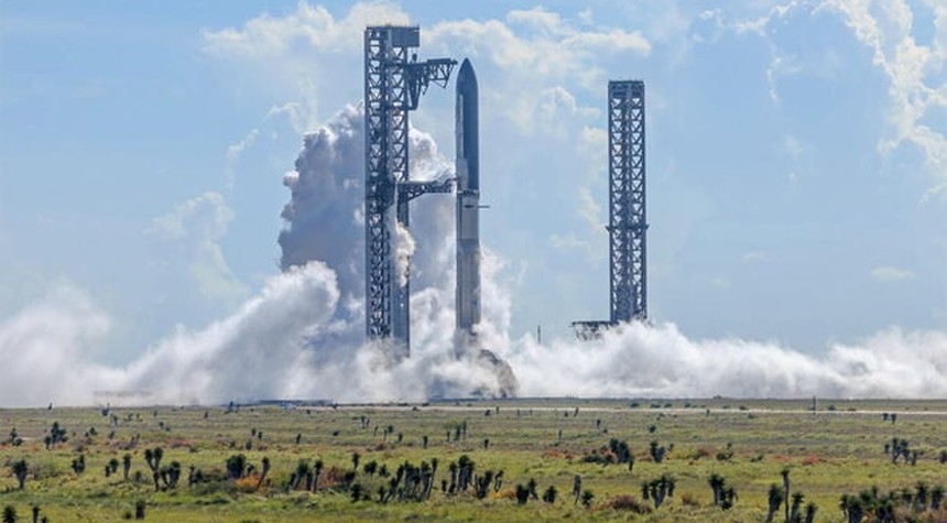 Starship Completes First Orbital Flight in Major Milestone for NASA Moon Program