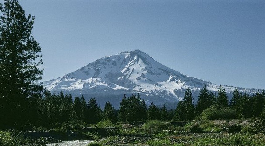 California Climbers Learn Hard Lesson About Technology After Mount Shasta Rescue