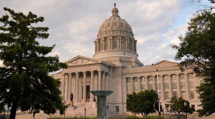 Missouri Congressional Map Dispute Creates Legal Confusion as Courts Issue Conflicting Rulings