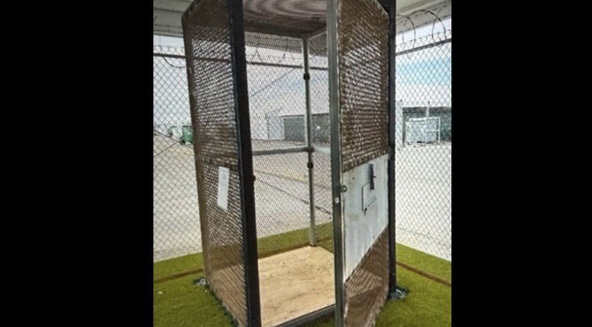 Federal Watchdog Confirms Use of Restrictive Cages at Florida Immigration Facility
