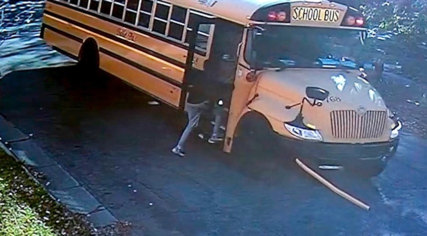 Minnesota Man Saves 19 Children After School Bus Driver Suffers Medical Emergency