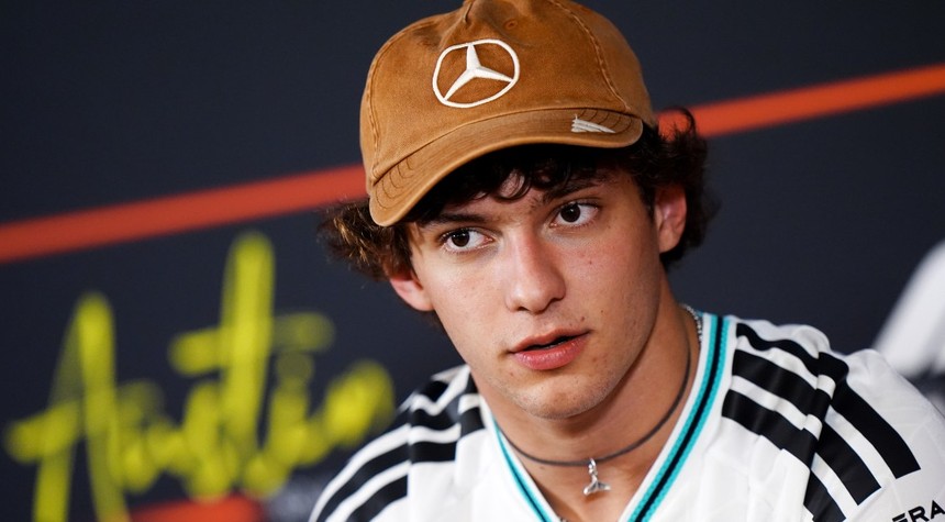 Italian Racing Prodigy Antonelli Poised to Become Youngest Formula 1 Champion in History